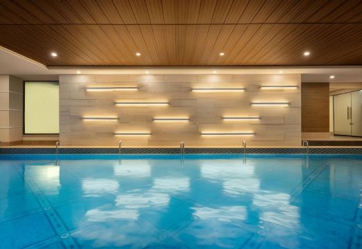 2. 라마다 바이 윈..