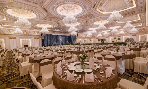 The Mira Central Park Hotel