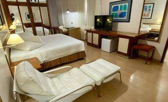 Cesar Park Hotel - Housity