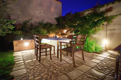 Palazzo Gambuzza Hotels near Spiaggia di Punta Cirica