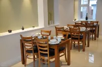Queens Hotel Hotels in London