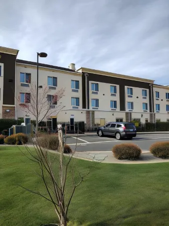 Comfort Suites Redding - Shasta Lake