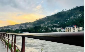 River Vibes Guest House Muzaffarabad