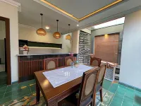 Guesthouse Syariah Griya Truntum Hotels in Laweyan