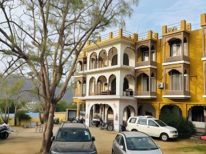 Radhika Palace Hotel