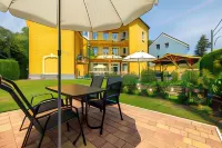 Albizia-Apartments Hotels in Baden