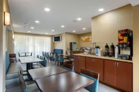 Comfort Inn Greenville I-65 - Parkplatz
