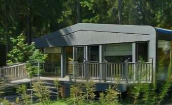Forest Hotel Neshalashi