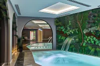 La Fleur Boutique Hotel - 5-Star