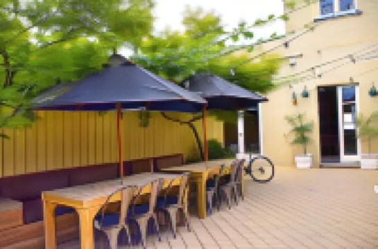 The Prince Albert Backpackers & Bar Hotels in 