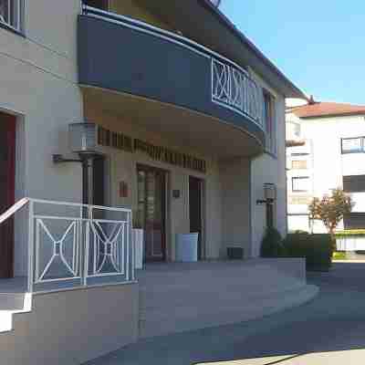 Hôtel Le Médicis Hotel Exterior
