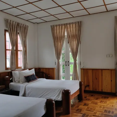 Hillock Villa