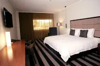 Ellen Hotel فنادق في بورت بيري