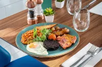 Courtyard Glasgow Airport - breakfast
