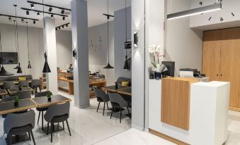 Grand Port Suites