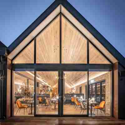 カマナ レイクハウス Hotel Exterior