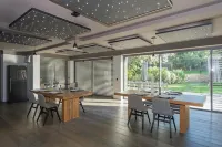 Domaine Rampale Hotels in Fuveau