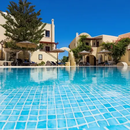 Smaragdi Hotel Отели рядом с достопримечательностью «Пляж Периволос»