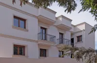 Morello Beach Hotel - 3-Star