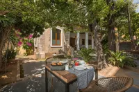 La Villa Hotels in 