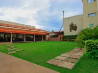 Hotel le Pelican Hotels near IGC ANGELUS
