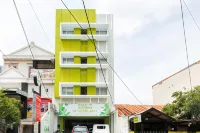 RedDoorz Plus at Harvest Inn Panakkukang Hoteles en Panakkukang