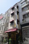 Yellow Mansion Hotels near Kandilli Observatory