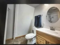 Cabin  Tahoe City 9 beds,  1 block to the lake, private beach near ski resorts