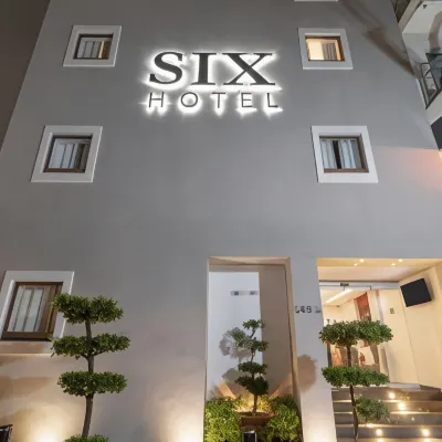 Six Hotel Guadalajara Expiatorio Hotels near Revolution Park