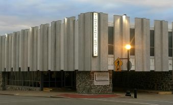 The Stables Inn & Suites