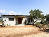 24 Degrees South Country Estate فنادق في Kampersrus AH