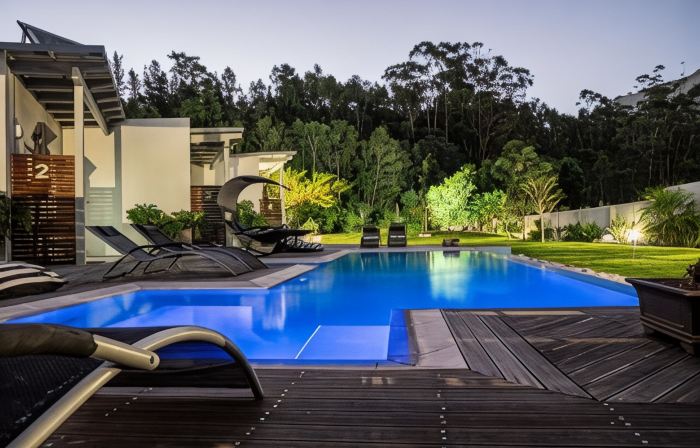 A Riverbed Guesthouse