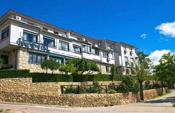 艾爾米拉多餐廳及旅館