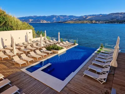 Hotel Plaza Hotels in Šimuni