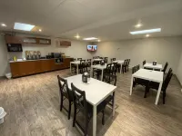 Dauphin Inn Express فنادق في داوفن