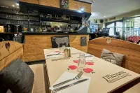 La Villa des Souhaits Hotels in 