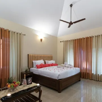 The Grand Leoney Resort Отели рядом с достопримечательностью «Пляж Морджим»
