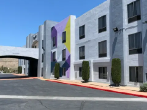 Spark by Hilton Yucca Valley Joshua Tree Hotels in Yucca Valley