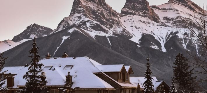 Creekside Villa Hotels in Canmore