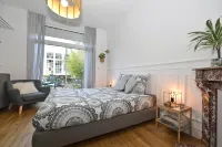 Chambres d'Hotes les Nuits Pastel Hotels in Saint-Quentin