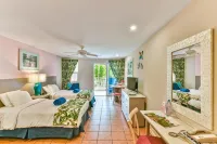 Butterfly Beach Hotel Hotels near Dover Beach