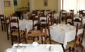 Hotel Inomaos - Housity