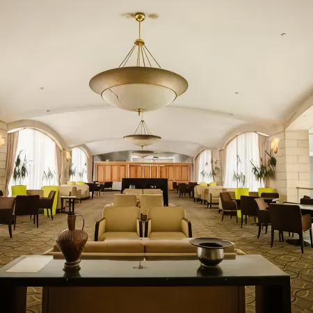 Grand Court Hotel