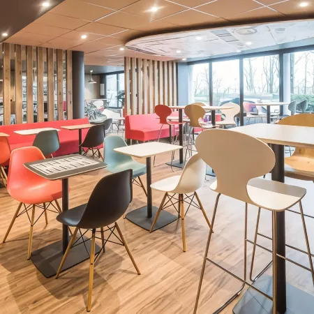 Ibis Rouen Centre Champ-De-Mars Отели в г. Руан