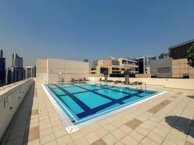 Large Modern 1-Bedroom in Bay Square 9 Hotel in zona ADDC Madinath zayed main office