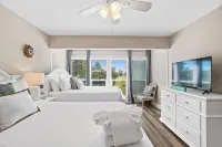 Bay Point Golf Villas by PHG Các khách sạn ở Upper Grand Lagoon