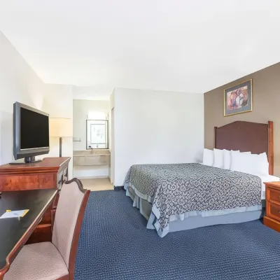 Days Inn by Wyndham Arlington Pentagon Hotel dekat Tomb of the Unknowns