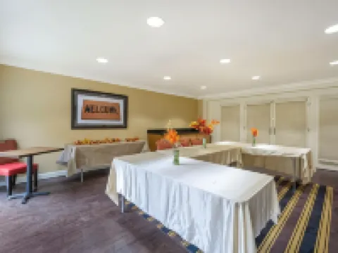 西雅圖 - 埃弗裡特- 銀湖美國長住飯店 埃弗裡特住宿飯店