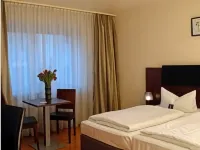 City Hotel Mercator Отели рядом с достопримечательностью «Норденд»