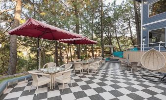 Dls Nature Trinket Resort - Dalhousie with Swimming Pool